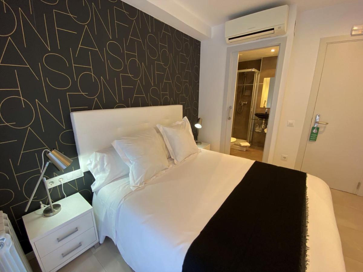 Hostal Somnis Suria Екстер'єр фото