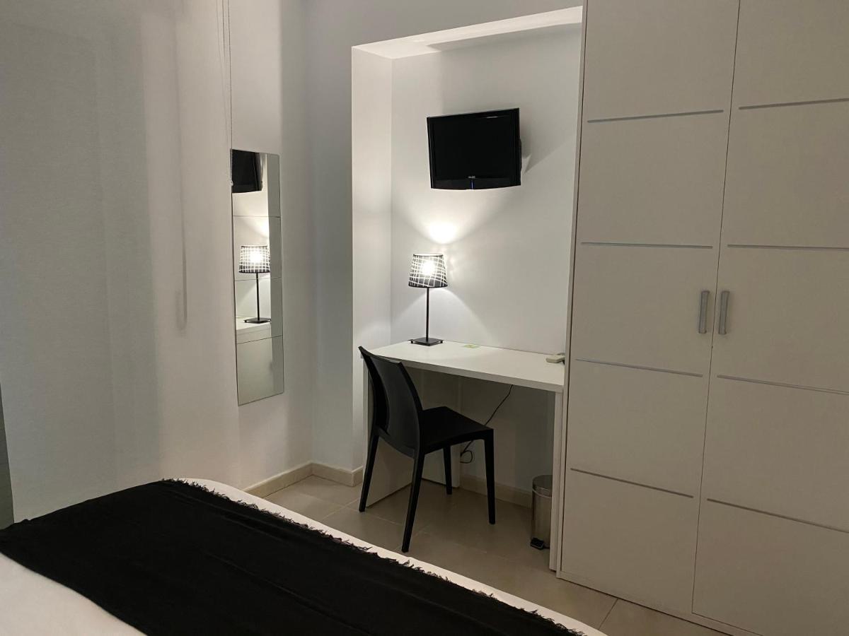 Hostal Somnis Suria Екстер'єр фото