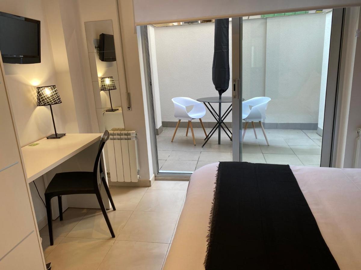 Hostal Somnis Suria Екстер'єр фото