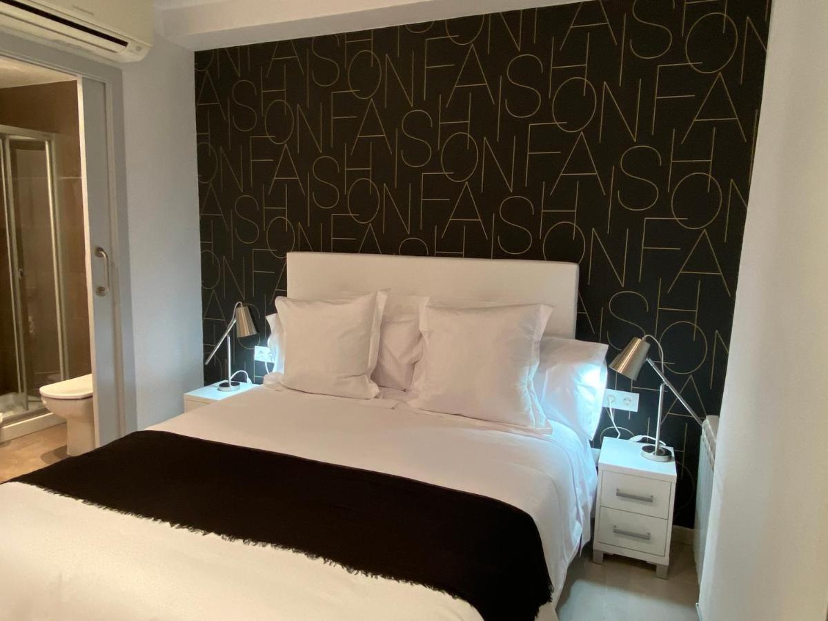 Hostal Somnis Suria Екстер'єр фото